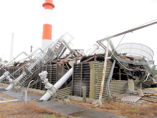 日本原子炉冷却塔倒塌原因曝光