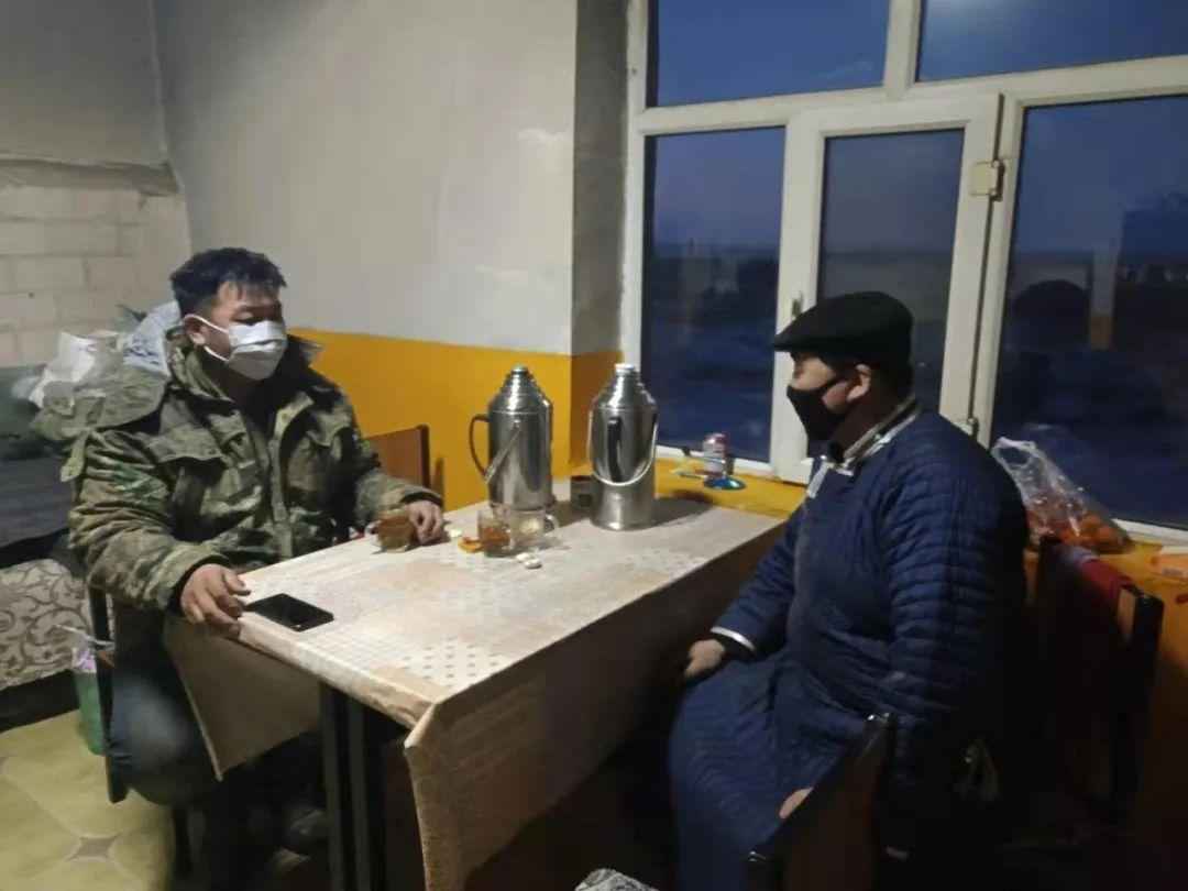 巴日哈家庭:抗“疫”路上的两代人