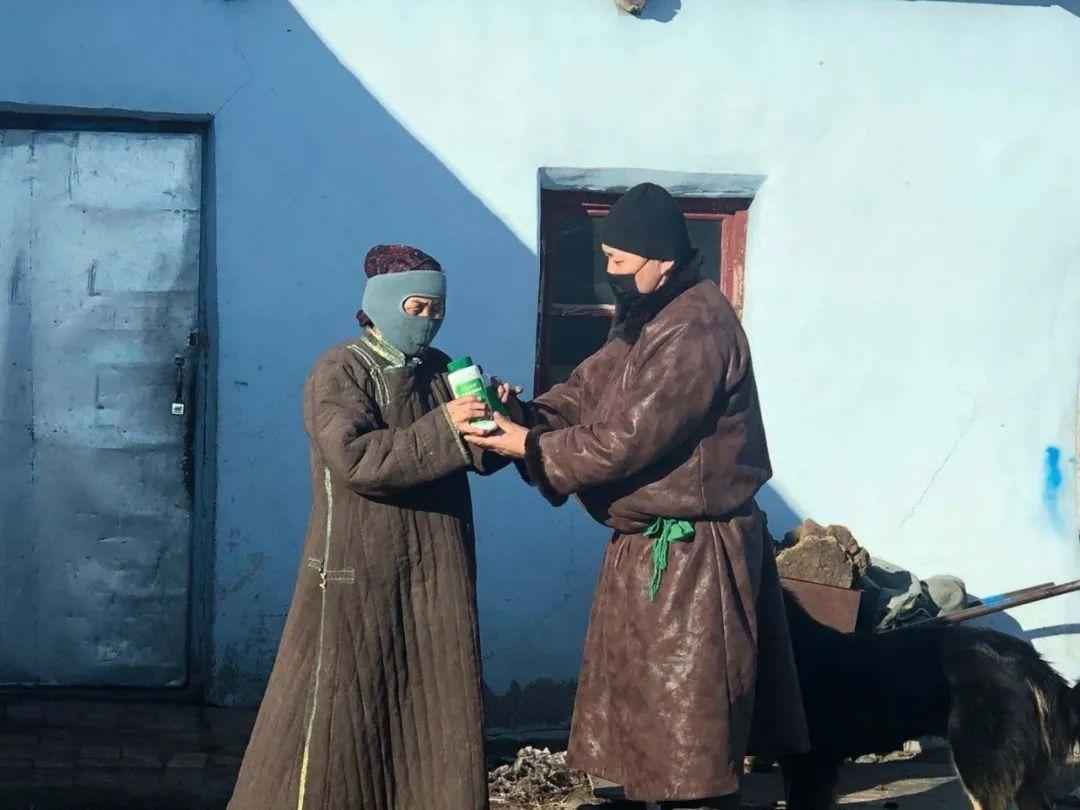 巴日哈家庭:抗“疫”路上的两代人